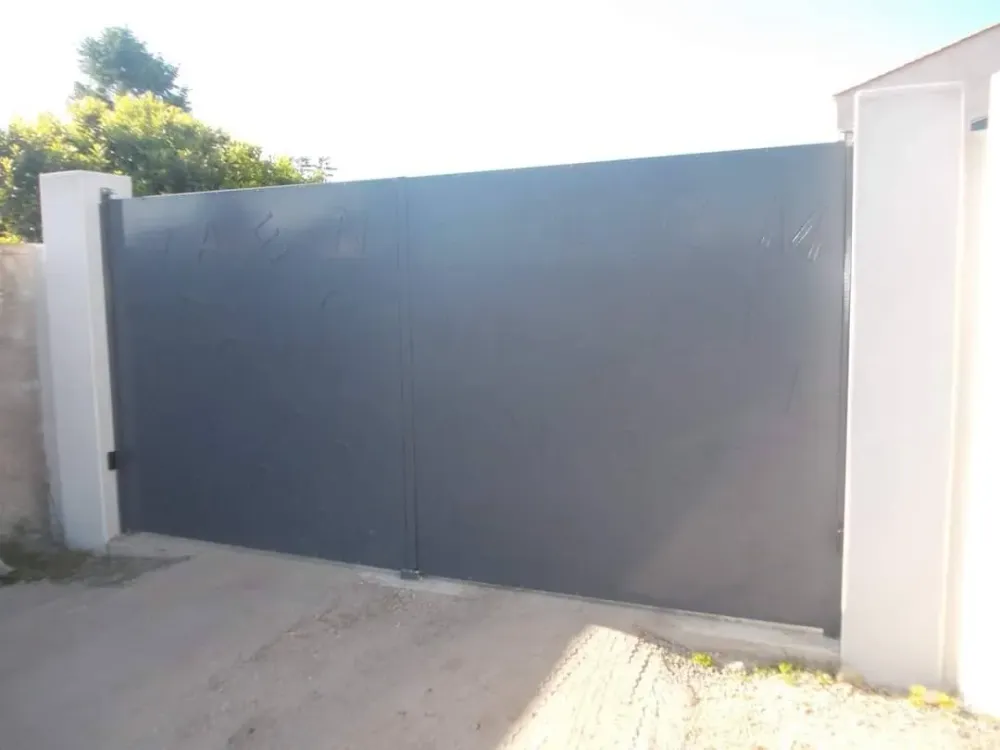 installation-portail-metallique.jpg