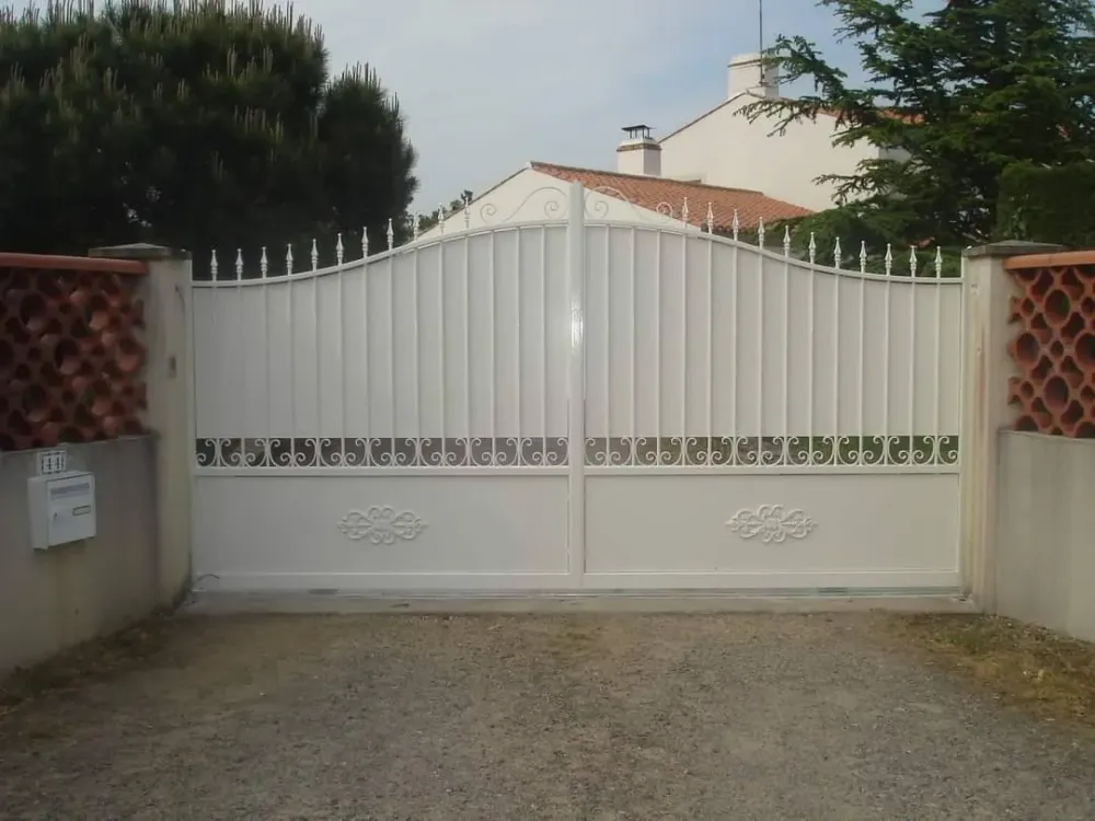 portail-inox-et-bois.jpg